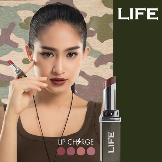 Lip Charge lipstick 04